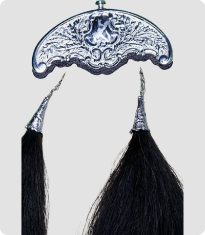 White Black Horse Hair Sporran With Silver Chrome